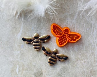 Bee Shape Cutter for Polymer Clay - Insect Clay Mold - Unique Bee Cutter for DIY Crafts & Jewelry - Ideal for clay, ceramics and metalclay