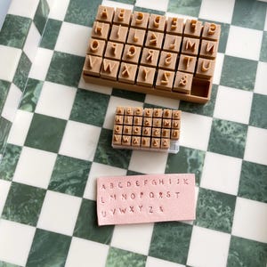 Alphabet Tonstempel | Polymer Clay Buchstaben Stempel für Schmuck, Ohrringe und Accessoires | Ton, Keramik, Metalclay Stempel | 3 Größen | #12