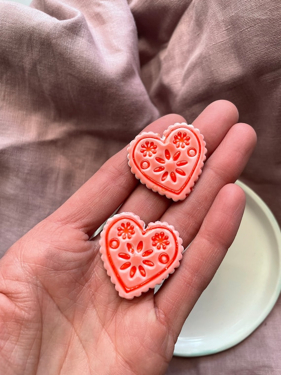 Sculpey - Make this adorable hearts frame with Sculpey Air-Dry