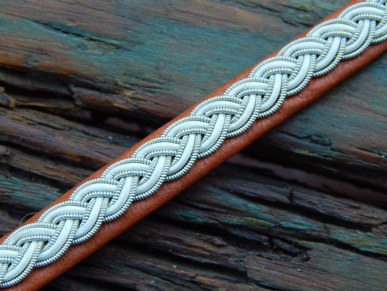 TAN 17.5cm 6 78 MAPLE Sami Bracelet SMALL+ Saami Lapland Swedish Viking Nordic Leather with braided pewter and antler button
