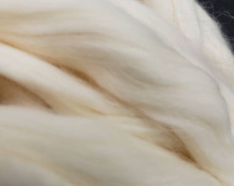 4 ozs Egyptian cotton, combed top, roving, spinning fiber,  natural color plant fiber, vegan, 4 oz braid