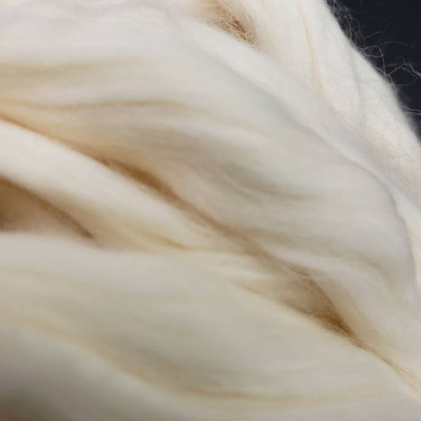 4 ozs Egyptian cotton, combed top, roving, spinning fiber,  natural color plant fiber, vegan, 4 oz braid