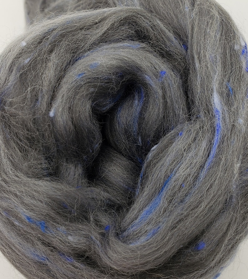 spinning fiber roving braid Fable MerinoBamboo tweed combed top 23 micron luxury fiber felting fiber spinning fiber tweed 4 ozs