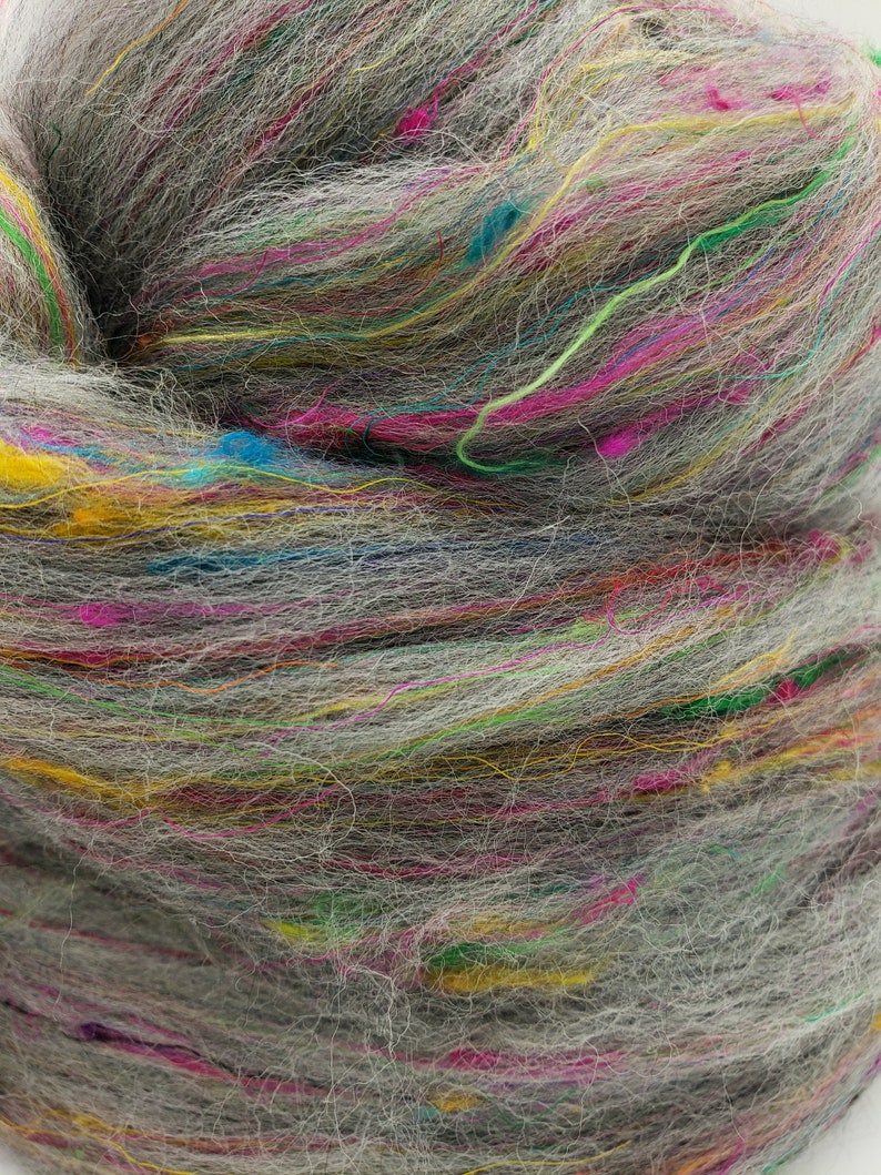 roving spinning fiber 4 oz braid Twisted Spinners combed top grey merino and sari silk blend