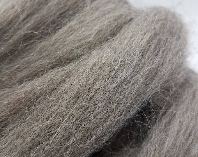 1 Lb Grey Jacob Combed Top, Roving, Spinning Fiber, Felting Fiber, Wool