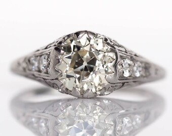 Zirka 1910 Edwardian Platin 1.78ct Diamant Verlobungsring im Altschliff mit .20cttw seitlichen Diamanten - VEG#659
