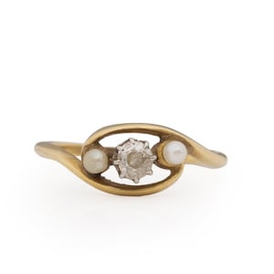Anillo de compromiso de oro amarillo de 14 k de estilo eduardiano, circa 1900, con diamantes brillantes europeos antiguos de 0,12 ct - VEG n.° 2019