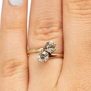 Anillo de compromiso victoriano de oro amarillo de 14 k con 1,11 ct de diamantes brillantes europeos antiguos, circa 1890 - VEG n.° 1936