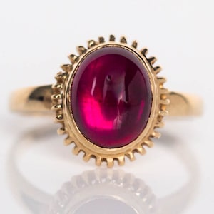 Circa 1940s 14K Yellow Gold & Synthetic Ruby Cocktail Ring - VEG#590