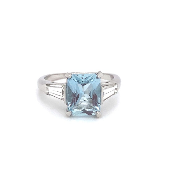 Circa 1920s 3 Carat Aquamarine and Diamond Ring in Platinum