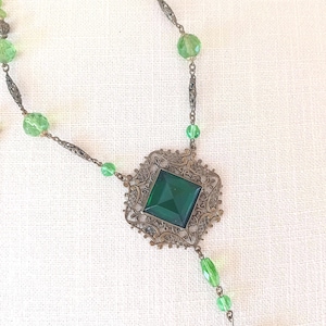Art Deco Pendant Necklace Vintage/Antique 1920s 1930s Green Czech Glass Beaded Flapper