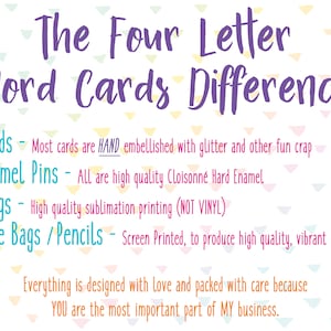 K&ouml;nnte beinhalten: Textgrafik mit dem Titel "The Four Letter Word Cards Difference". Der Text beschreibt die verschiedenen Materialien und Methoden, die zur Herstellung von Karten, Emaille-Pins, Bechern, Tragetaschen und Bleistiften verwendet werden. Der Text besagt, dass "Alles wird mit Liebe entworfen und mit Sorgfalt verpackt, weil SIE der wichtigste Teil MEINES Gesch&auml;fts sind."