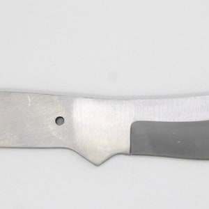 File:Knife blades to polish after sharpening.jpg - Wikimedia Commons