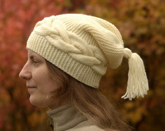 Chapeau en tricot ivoire Bonnet d’hiver Bonnet Slouchy Chapeau femme Bonnet tricoté Chapeau tricoté à la main Bonnet en laine pour femme