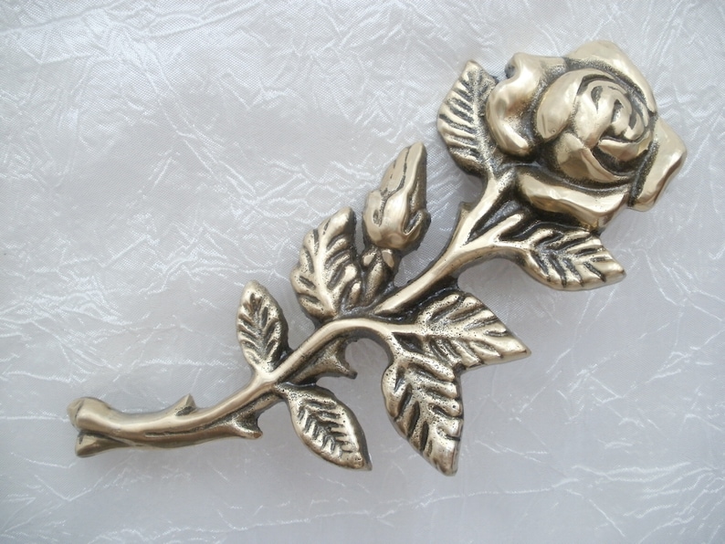 Adornos de tumba de latón Decoración de tumbas de rosas Placa de decoración conmemorativa Flores de lápida Decoración de lápida para mamá Marcador de tumbas Piedra conmemorativa imagen 4