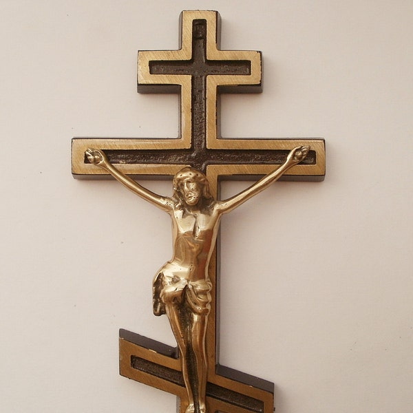 Décor de pierre tombale orthodoxe en laiton Croix avec crucifix pour monument de granit chrétien Décoration de tombe en or Décor de pierre tombale de Jésus-Christ