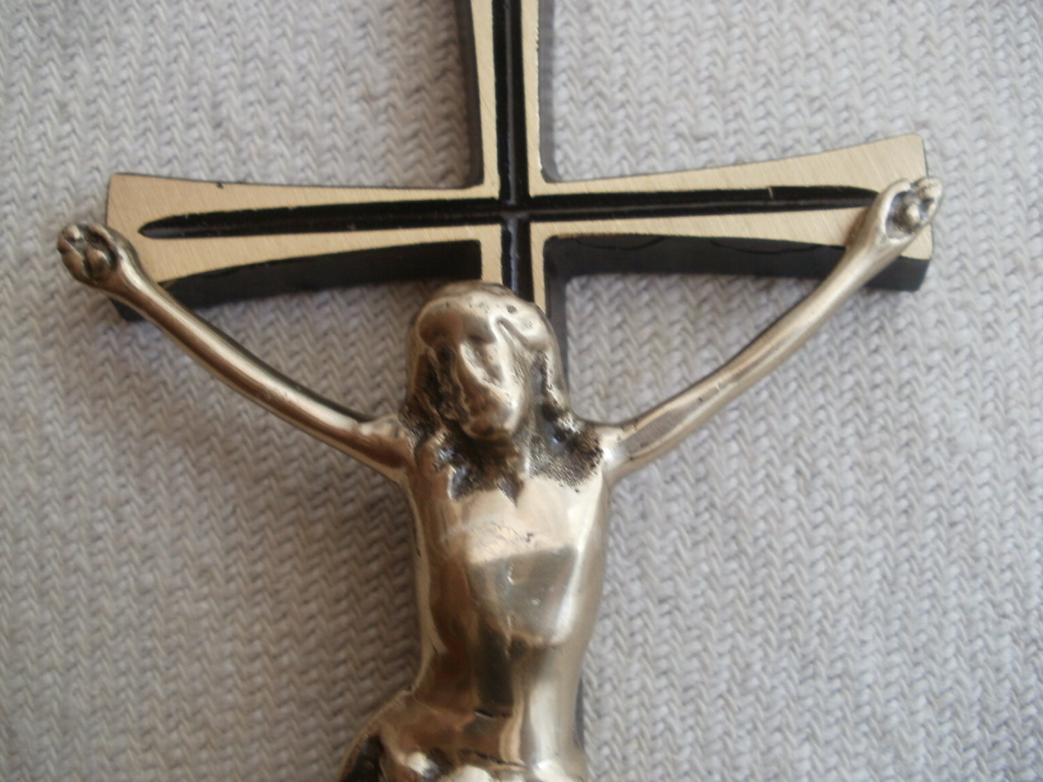 Kruisbeeld van eikenhout, gepolychromeerd, Christus aan het kruis | Musea Brugge Kruisbeeld van eikenhout, gepolychromeerd, Christus aan het kruis | Musea Brugge