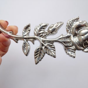 There are two types of varnish available. You could choice natural brass shade article or chromed one. The chromed decorations cames in silver shade.