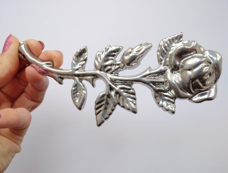 There are two types of varnish available. You could choice natural brass shade article or chromed one. The chromed decorations cames in silver shade.