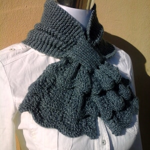 KNITTING PATTERN PDF Flouncy Keyhole Scarf - Lacy neckwarmer