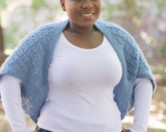 Wzór na bolerko z grubej włóczki Lesedi Lace Shrug Knitting Pattern (do pobrania w formacie PDF)
