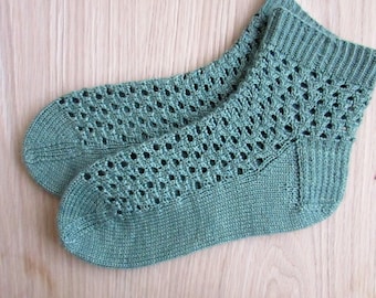 Dambisa Lace Socks Knitting Pattern – Merino Wool, Summer Socks