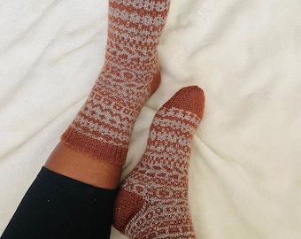 Patrón de tejido para calcetines Forest Floor: Stranded Colourwork, Fair Isle (patrón en PDF)