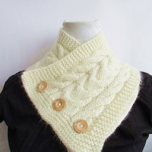 Knitting Pattern PDF Strawberry Cabled Chunky Neckwarmer - Buttoned Scarf - Chunky Knitted Cowl with Buttons