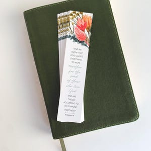 Bladwijzer Romeinen 8 28, aquarelbloemen Romeinen 8 28 Bijbelstudie, bladwijzer vrouwenbediening