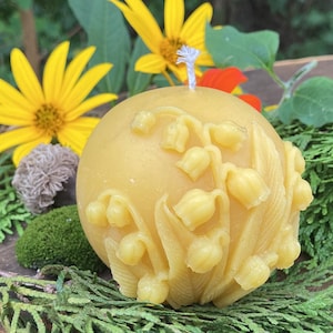 Lily of the Valley Round Candle / 100% local beeswax candle