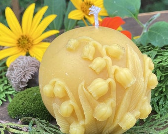 Lily of the Valley Round Candle / 100% local beeswax candle