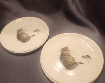 Royal Worcester Wrendale Designs Cat and A Mouse 8 Inch Coupe Plates
