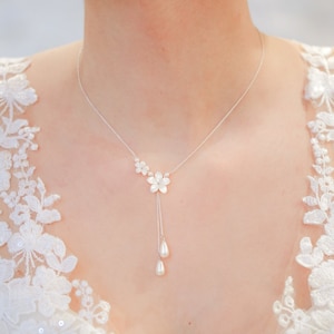 Romantic bridal necklace, Hana, flower bridal necklace, boho wedding necklace, mother of pearl bridal necklace, flower bridal jewelry