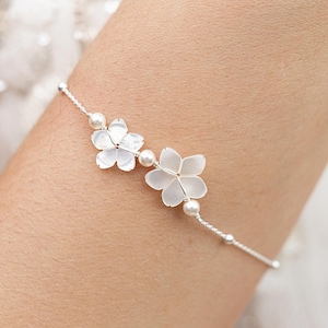 Bracelet mariée bohème, Gardania, bracelet de mariée fleur nacre, bracelet mariage romantique, bracelet de mariée argent, bracelet mariée Argent