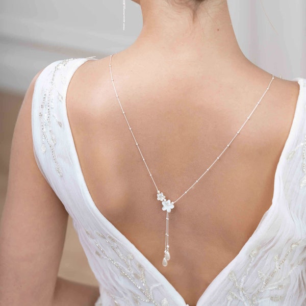 Collier de dos mariage, Gardania, bijou de dos bohème, collier de dos fleur, Bijoux dos mariage romantique, bijou de dos mariée perle