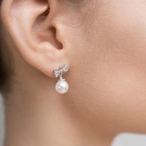 Bruids oorbellen, Stella, bruids oorbellen, parel bruids oorbellen, strass oorbellen, bruids sieraden