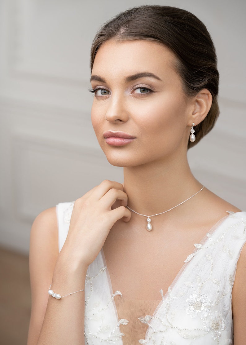 Elegant pearl and crystal bridal necklace, Ines, crystal bridal jewelry, pearl bridal necklace, 925 silver bridal jewellery, Bridal jewelry image 2