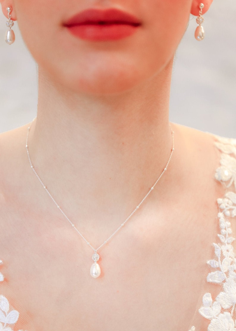 Elegant pearl and crystal bridal necklace, Ines, crystal bridal jewelry, pearl bridal necklace, 925 silver bridal jewellery, Bridal jewelry Ivoire clair / Ivory