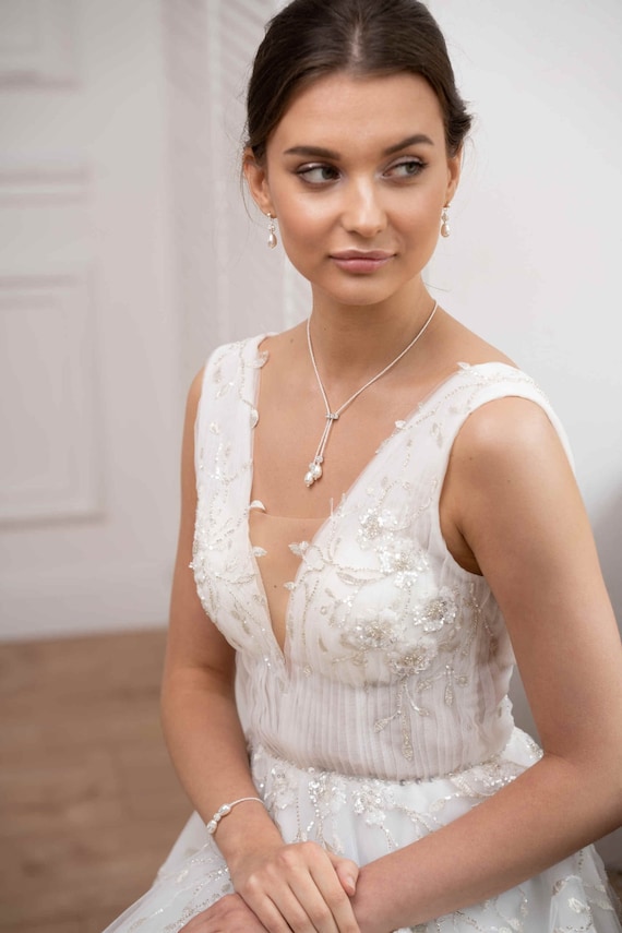 delicate bridal jewelry crysta bridal necklace pendant bridal necklace Jasmine Pearl bridal necklace pearl wedding necklace
