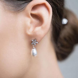 Bruidsoorbellen, Violette, trouwoorbellen, strass bruidsoorbellen, parel bruidsoorbellen