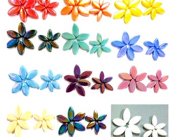 20 Iridescent Glass Flower Petals for Mosaics (2 Sizes Mix)