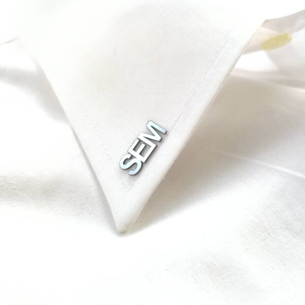 Magnetische personalisierte Buchstabe Hemdkragen Pin, Krawattennadel Initiale mit magnetischer Rückseite, Brosche, Herren Accessoire, Magnetisch, Hochzeit Krawatte Tack.