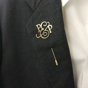 Initial lapel pin,Custom Name Lapel Pins,Personalized Jewelry,Groomsmen Gift, Groom Gift from Bride, Men&#39;s lapel pins,Wedding Lapel Pin