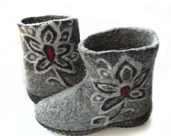 Winter Felt Boots. Felted Wool Boots In Gray. Handmade Shoes-Winter Autumn  Boots- Grey Black-Red Colors