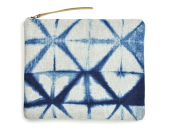 Big Linen Pouch in Indigo Shibori, Diamond Pattern with Metal Zipper and Gold-flecked Pull, for Books, Magazines and iPads