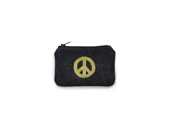 Peace Sign Blockprint Denim Coin Purse—Gold Peace Sign sur denim noir avec Black Leather Pull