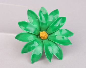 Vtg 1960s Green Enamel Flower Brooch