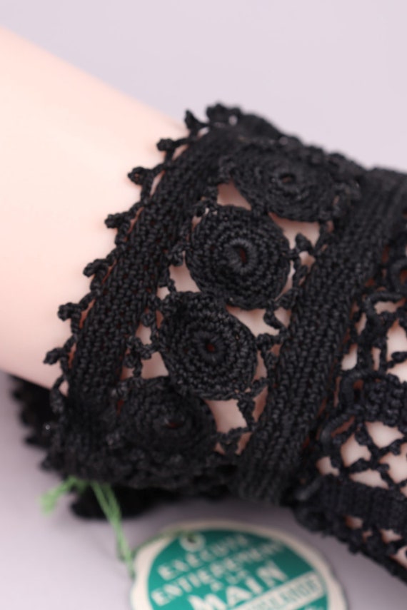 Vtg 1930s 40s Black Cotton Crochet Gloves | XS-S - image 4