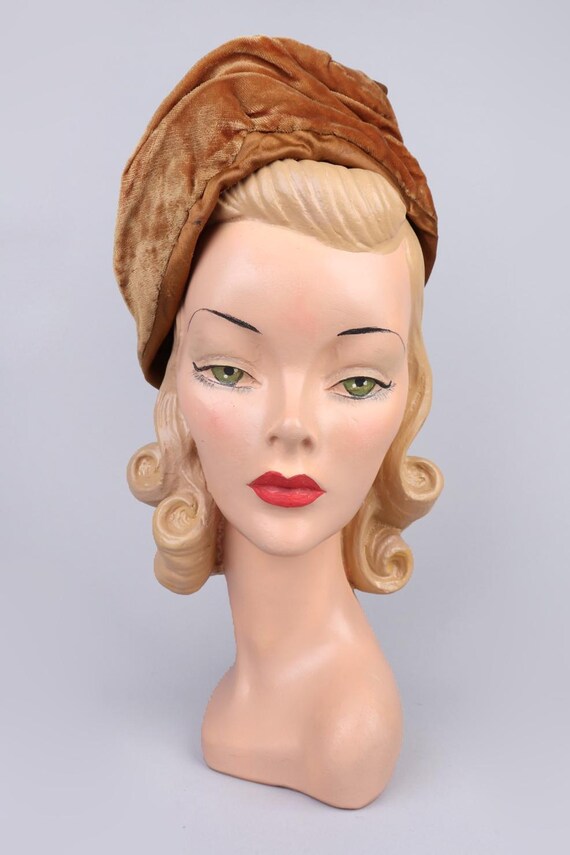 50’s Hat, Brown Velour Feather Beret