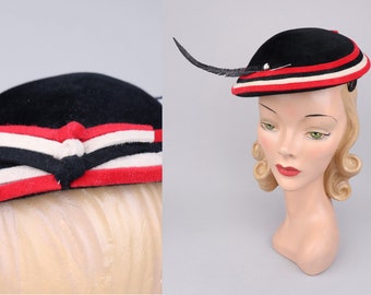 Vtg 1950s Black Red Beige Feather Hat